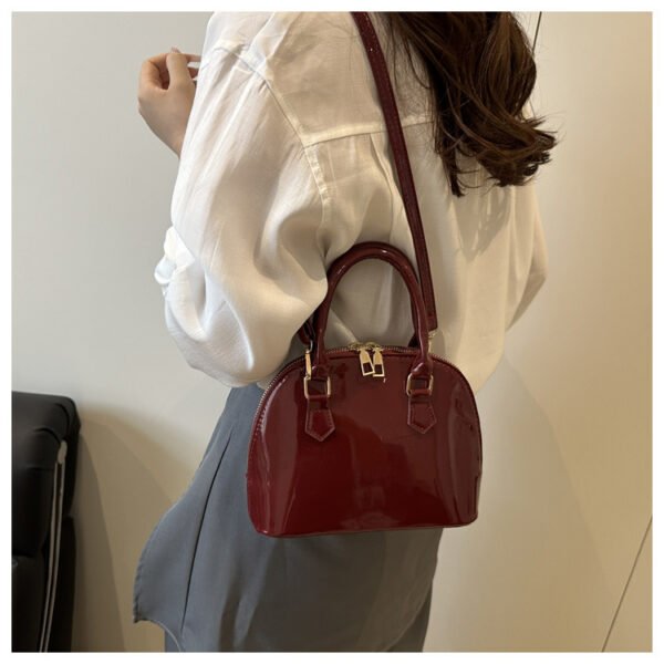 2025 summer new style high value temperament fashion European and American style fashionable handbag ins stylish shoulder messenger bag
