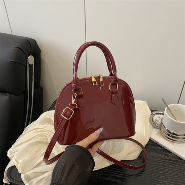 2025 summer new style high value temperament fashion European and American style fashionable handbag ins stylish shoulder messenger bag