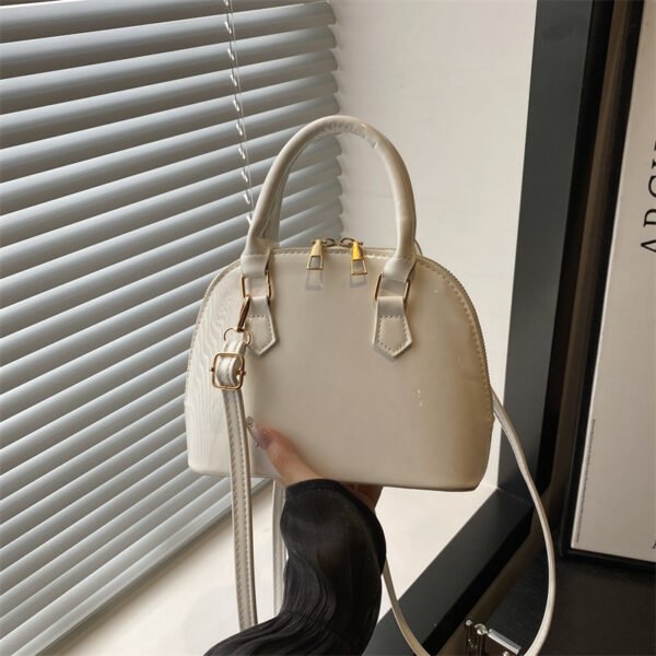 2025 summer new style high value temperament fashion European and American style fashionable handbag ins stylish shoulder messenger bag