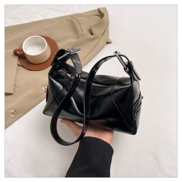 High-value niche women's bag customized large-capacity new style fashionable commuting style forest style shoulder messenger bag